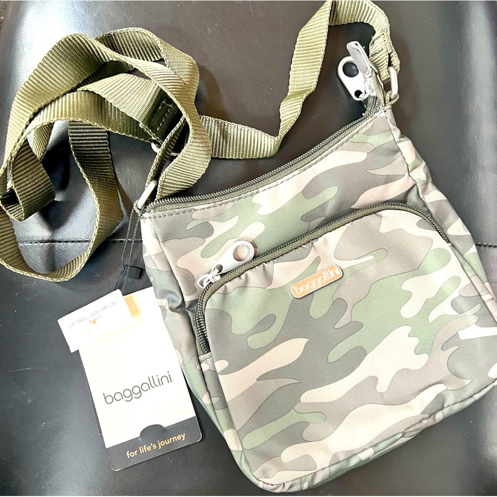NEW Baggallini Joey BAG Crossbody PURSE Camo Olive Green